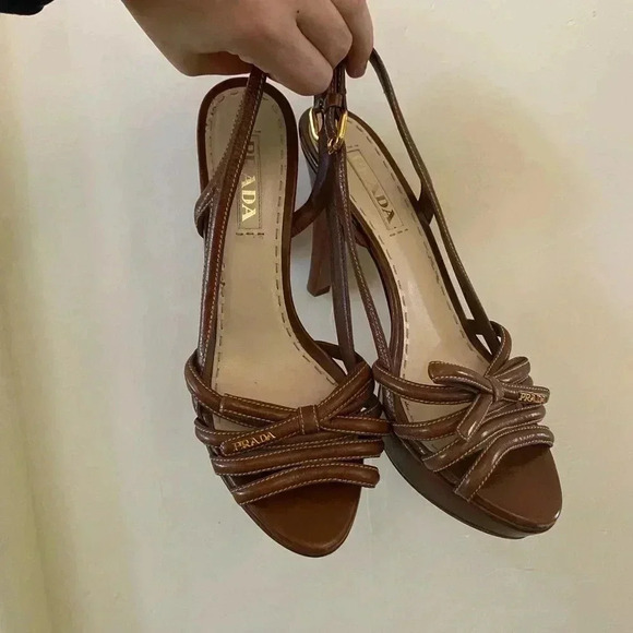 PRADA BROWN LEATHER BOW SLINGBACK VINTAGE RARE STRAPPY HEELS - Picture 1 of 9